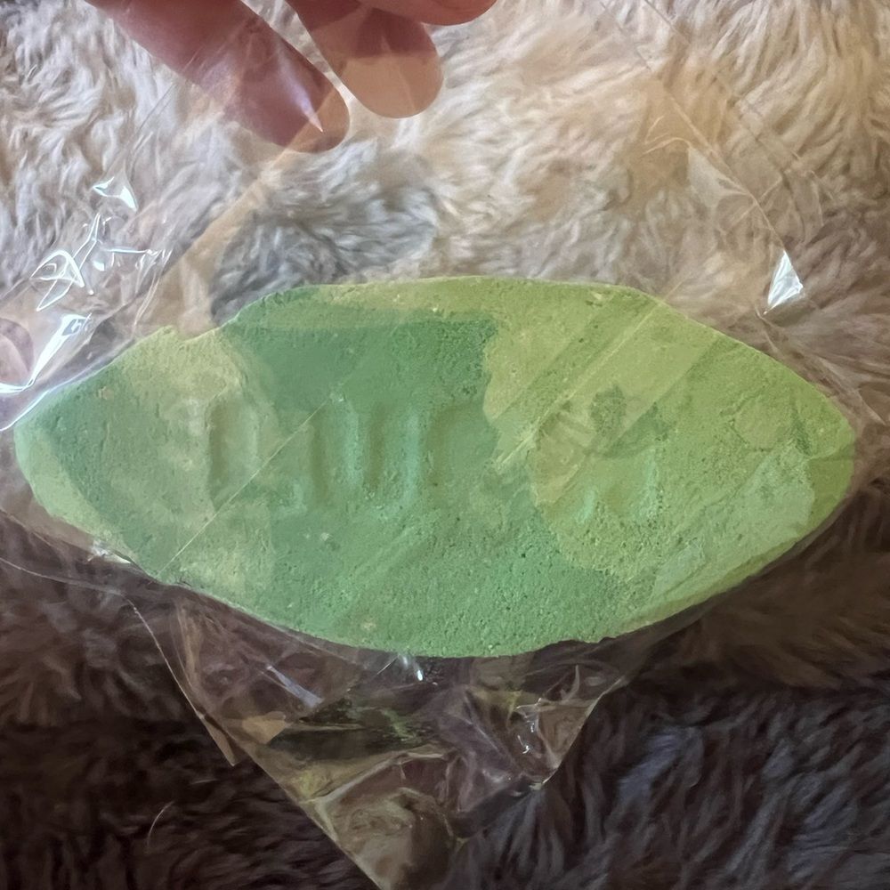 Lush EDAMUMMY BEANS Limited Edition Bath Bomb SOLD OUT - Picture 4 of 5